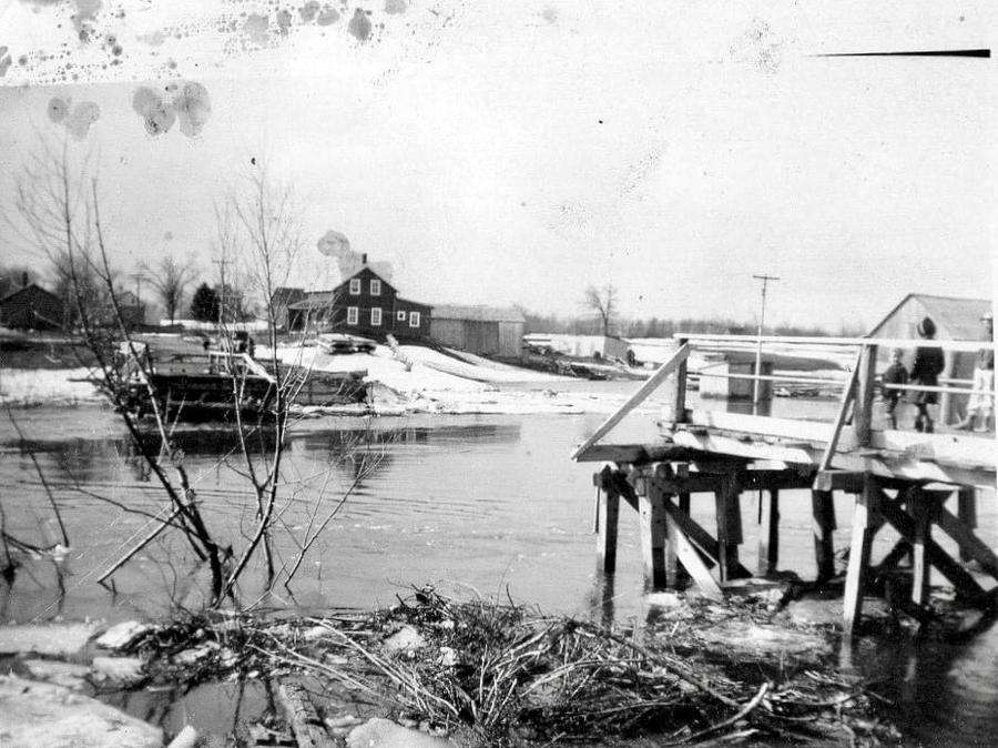 On April 6, 1947, shortly after 9 p.m., the iron bridge erected in front of the church in 1907 was swept away by the ice. The next day, it was found 900 feet downstream.